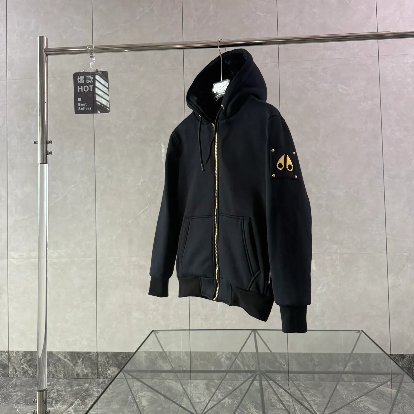 （ ） Moose Knuckles SS 23 、 ， ， ， 🍃 ， ， ， ☁️ ！ ♾️ ： ， Premium ， Authentic ！ Size：S-XXL 👉 👉